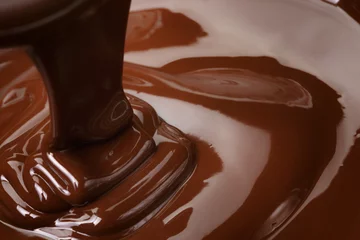 Poster Im Rahmen geschmolzener dunkler Schokoladenfluss © GCapture
