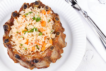 Grilled pork ribs with rice and spices