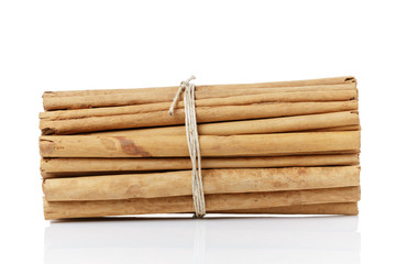 tied true ceylon cinnamon sticks