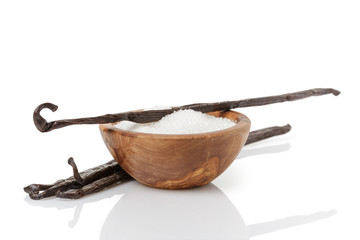 Fototapeta premium fresh bourbon vanilla pods and sugar