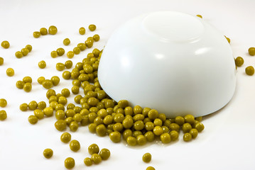 image of inverted bowl with peas