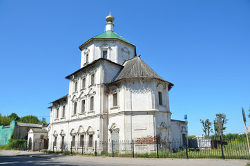 Fototapeta na wymiar Тверь, церковь Бориса и Глеба, на реставрации