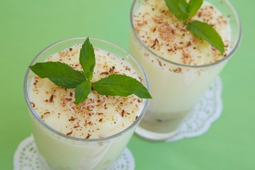 Vanilla pudding in the glasses.