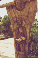 African mother wooden statue
