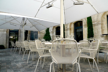 Salle de restaurant extérieure