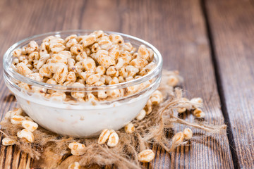 Puffed wheat with milk