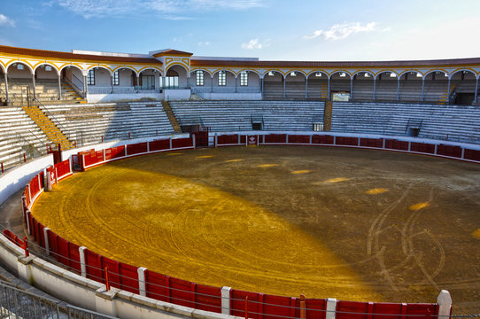 Pozoblanco, C&oacute;rdoba, Espa&ntilde;a, plaza de toros, torear