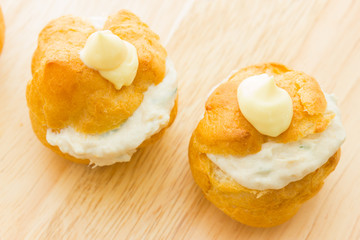 Cream puffs with tuna