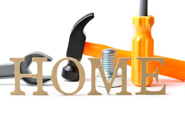 アルファベットの文字と住宅イメージ