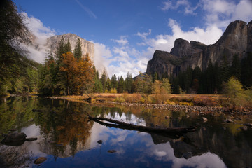 Fototapeta na wymiar El Capitan Bridal Viel Falls Merced River Yosemite National Park