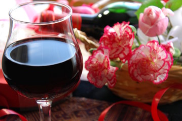 ワインとカーネーション