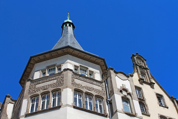 Fototapeta premium sommet d'immeuble classique