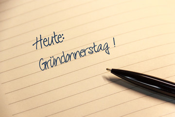 Notiz mit Mitteilung Pfingsten