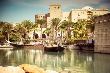 Fototapeten Dubai, park with the lake © tan4ikk