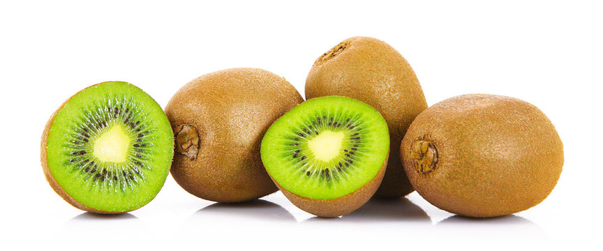 kiwi in fondo bianco