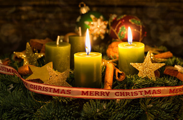 2 kerzen Adventsgesteck