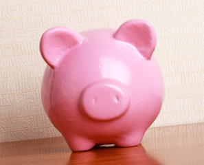 Piggy bank style money box