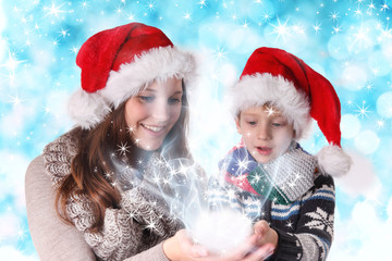 Mutter und Sohn wünschen sich etwas