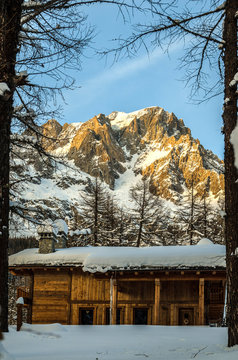 la casa de la monta&ntilde;a