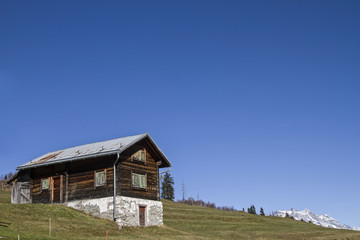 Fototapeta na wymiar Ferienhaus im Val Medel