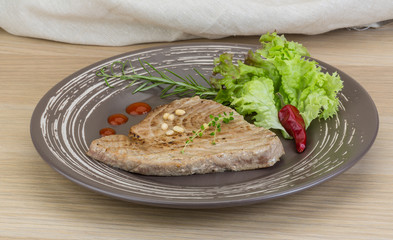 Grilled tuna steak