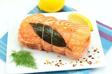 rôti de saumon farci