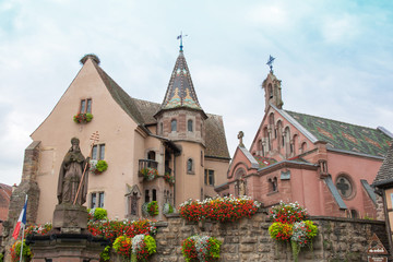 Eguisheim, la place du village en Alsace, Haut Rhin