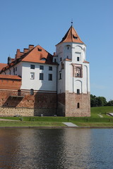 Fototapeta na wymiar Castle of the XVI century in Mir, Belarus