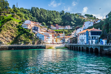 Fototapeta na wymiar Cudillero, fishing village in Asturias (Spain)