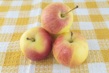 Red apple