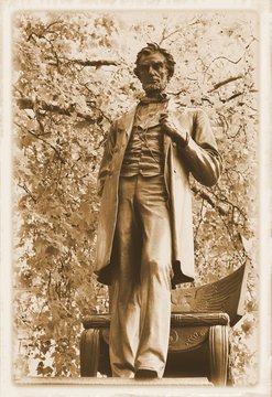 Vintage postcard depicting Abraham Lincoln