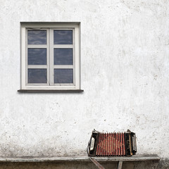accordion on the bench