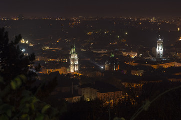 Fototapeta na wymiar Night scenery of Lvov