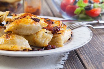 Fried dumplings with meat