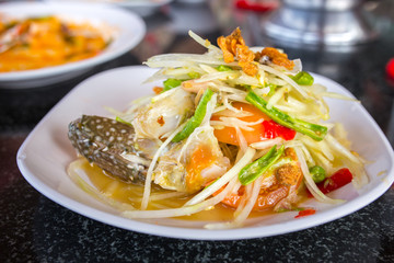 papaya salad with crab