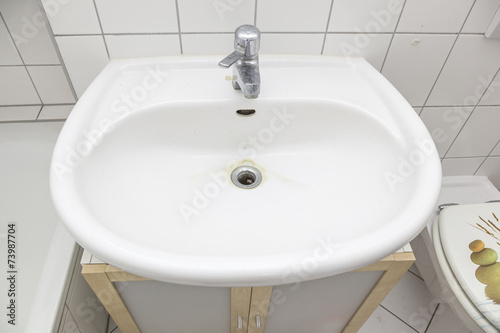 "Standardwaschbecken im Bad" Stockfotos und lizenzfreie Bilder auf