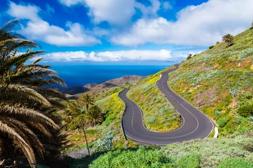 Fotobehang Atlantische weg Schilderachtige bergweg naar Alojera, La Gomera, Canarische Eilanden
