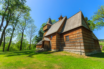 Fototapeta na wymiar Wooden church near Szczawnica town in Pieniny Mountains, Poland