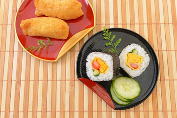 巻き寿司と稲荷寿司