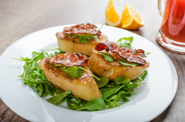 French toast with honey and bacon