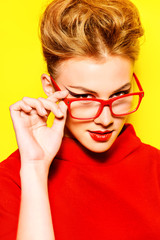 spectacles red