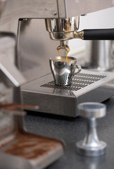 Making espresso on a home espresso machine