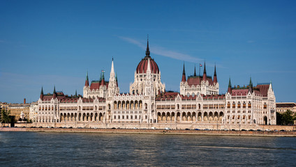 Fototapeta na wymiar Hungarian parlament