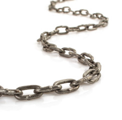Obraz premium metal chain on white