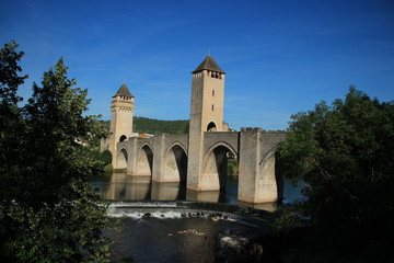 Fototapeta na wymiar Pont Valentré (cahors-france)