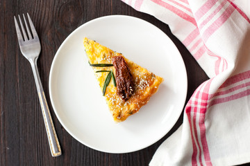 quiche with salmon and sun-dried tomatoes