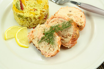 r&ocirc;ti de saumon farci