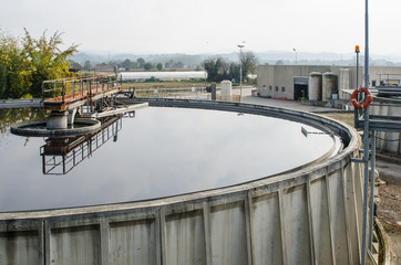 waste water treatment with biological mud