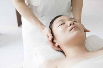 Obraz na płótnie Canvas The back of the neck massage
