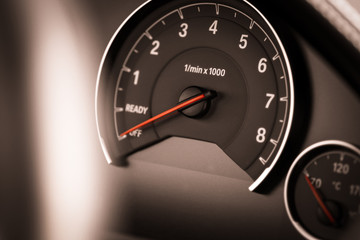 Tachometer detail
